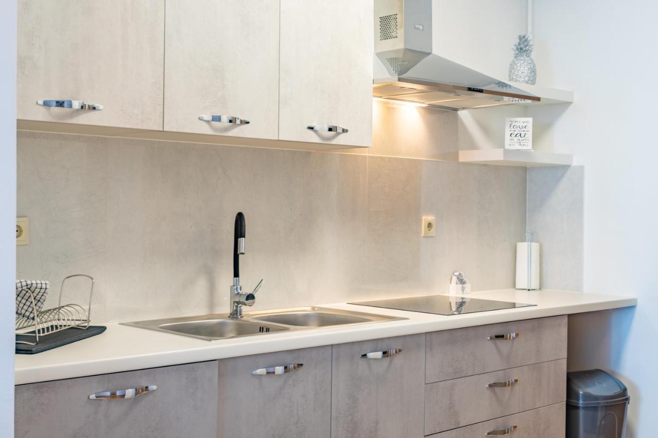 Brand New - Selfcheckins 24 - - Garage - Loggia - New - Luxury Apartment Zagreb